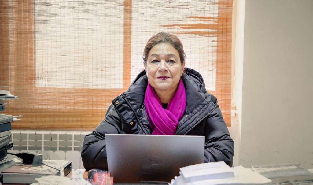 إصلاح جاد، أستاذ مشارك في دراسات المرأة والدراسات الثقافية في جامعة بيرزيت. عدسة: سارة دجاني.
